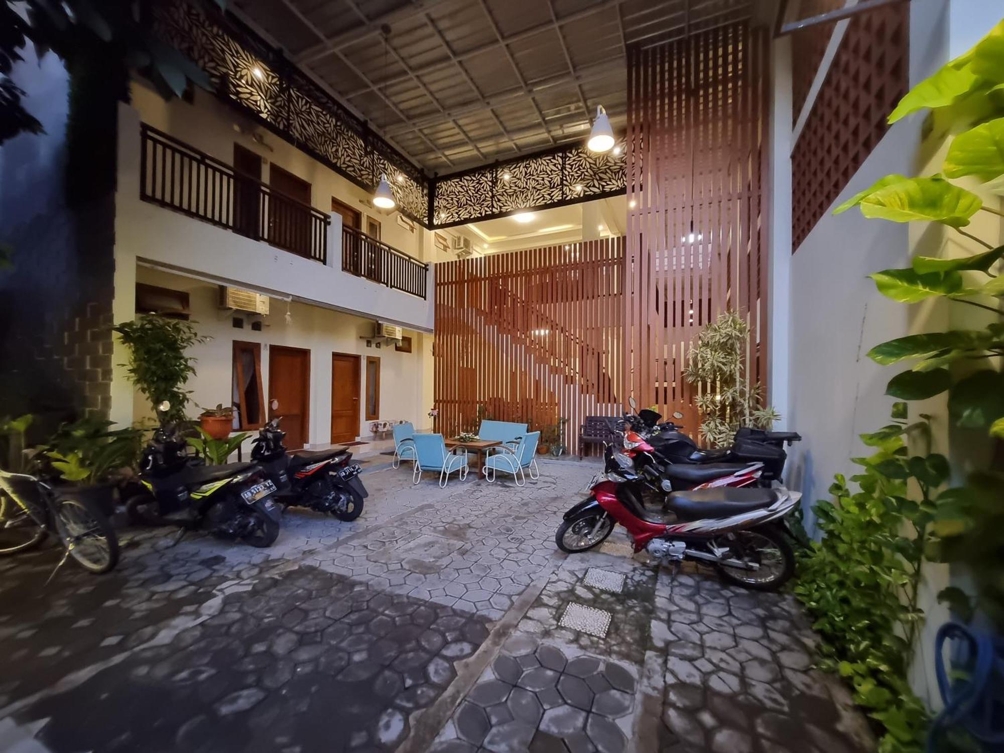 Omah Nayan Hotel Maguwo Exterior photo